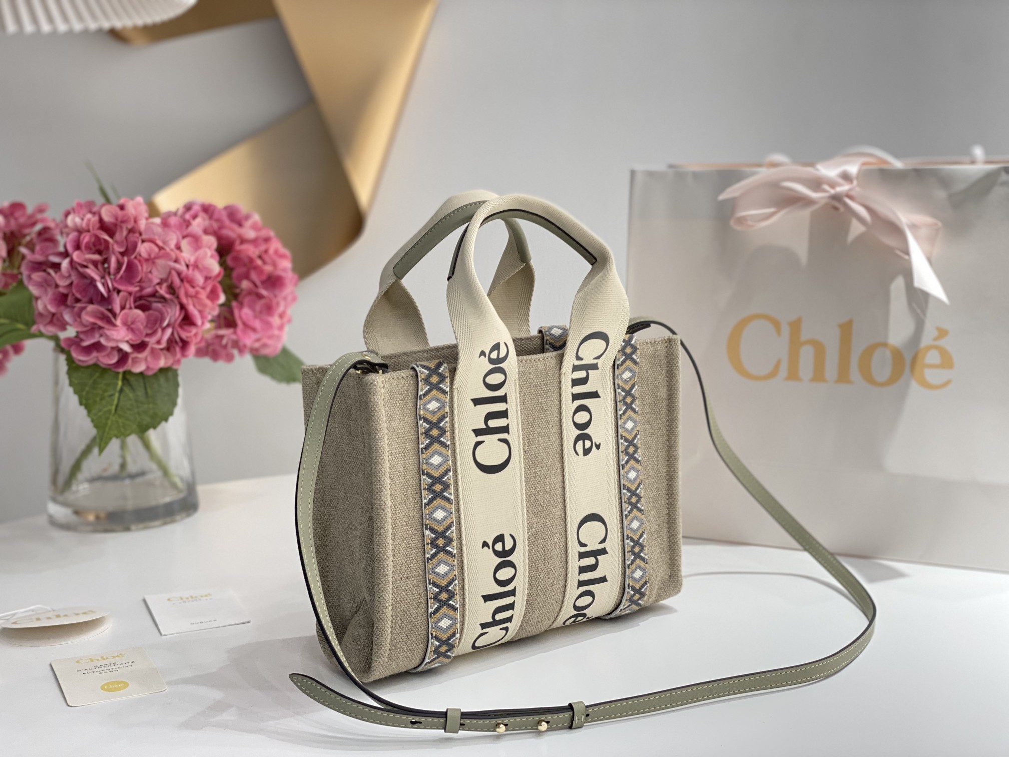 Chloe Small Woody Tote Bag In Linen